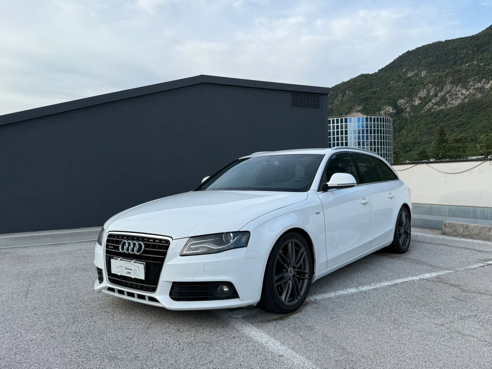 AUDI A4 S-line QUATTRO (4x4) 