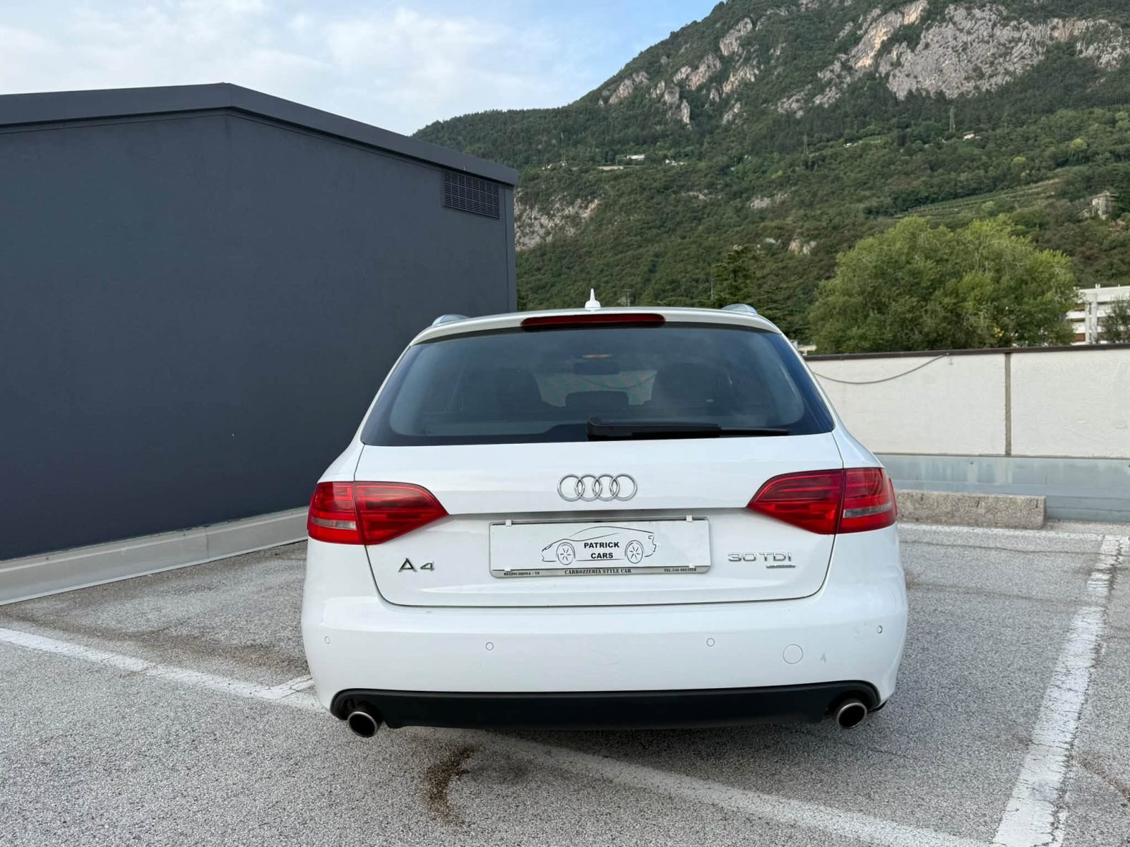AUDI A4 S-line QUATTRO (4x4) 